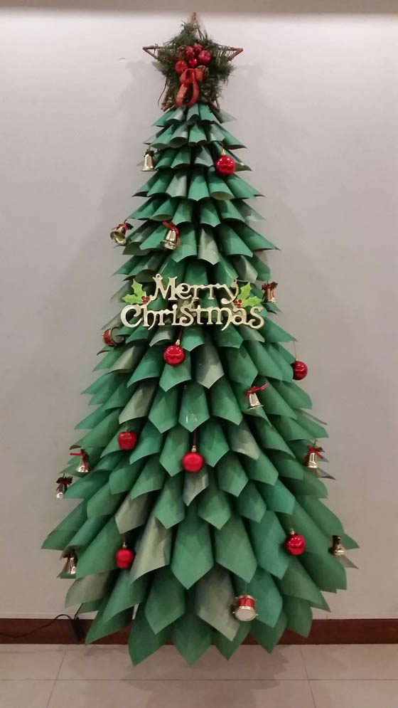 22 Creative DIY Christmas Tree Designs