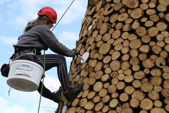 Christmas Tree Made of 15,000 Kilograms of Firewood to be Donated after Christmas