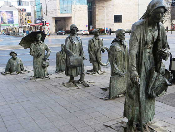23 Creative Sculptures and Statues Around the World