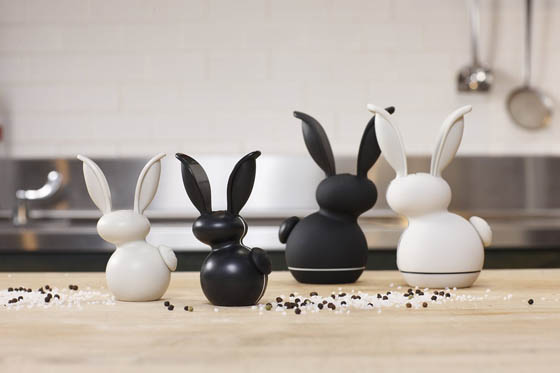 funny salt and pepper mills