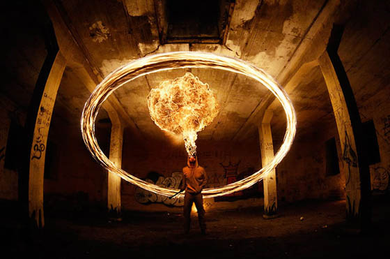 15 Stunning Photos of Play with Fire