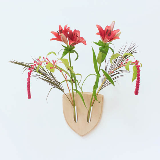 Elkebana: Symmetrical Flower Wall Trophies