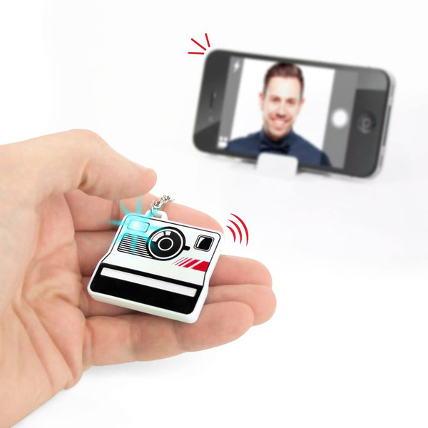 SelfieMe: Bluetooth Photo Button for Your Phone