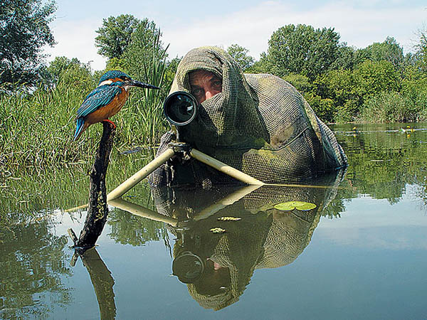 20 Crazy Photographers: They Will Do Anything For A Perfect Shot