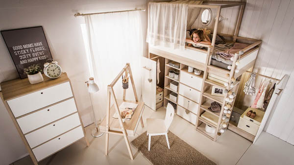 SPOT: a Creative Modular Furniture for Little Ones