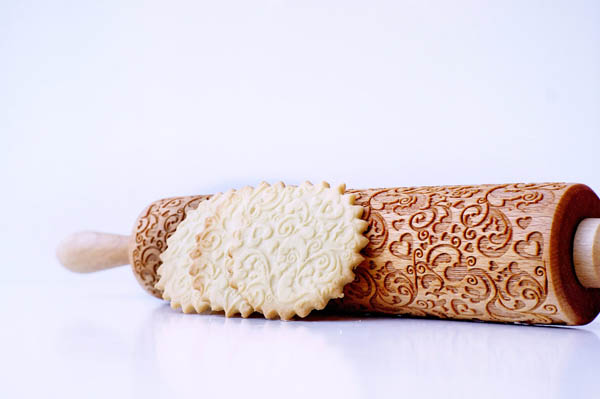 Laser Engraved Rolling Pins Help to Make Your Bakery Standout