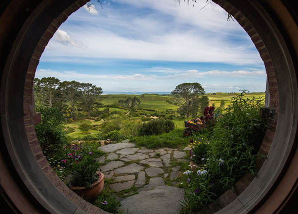 Hobbiton Movie Set: a Great Place to Enjoy the Pastoral Beauty