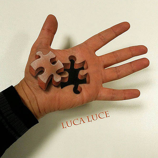Optical Illusion Drawing on Palm by Luca Luce