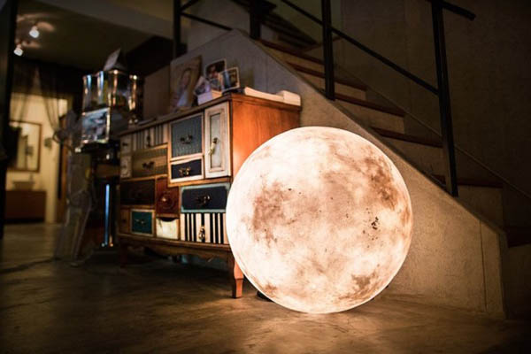 10 Cool Moon Inspired Products Design