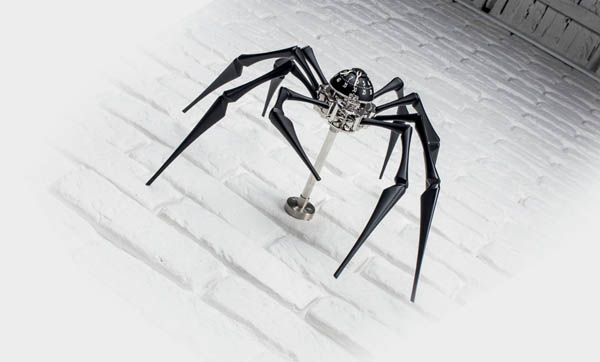 Arachnophobia: Unconventional Spider Table Clock