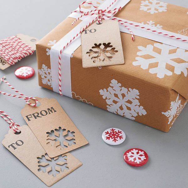 How To Create Unique and Fun Christmas Gift Wrapping! - Savvy In The Suburbs