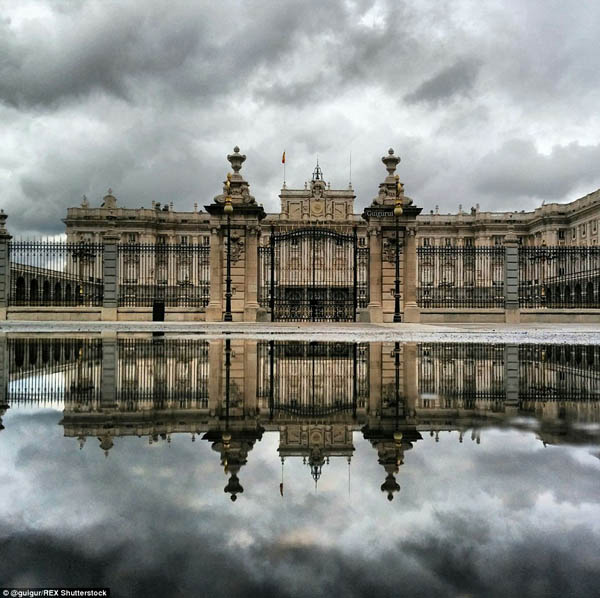 World in the Puddles by Guido Gutiérrez Ruiz