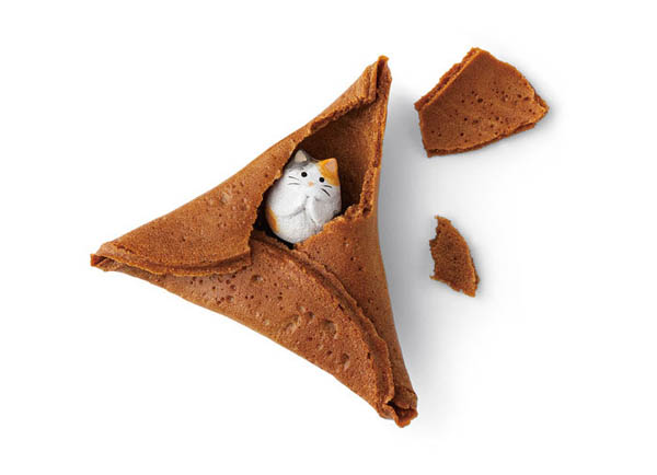 Fortune Cookies? That's Outdated! Now is Fortune Cat