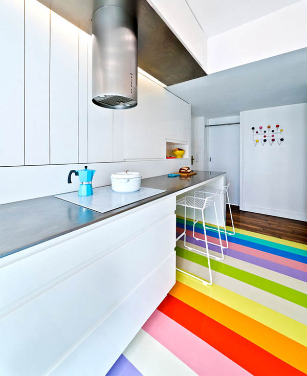 Colourful and Compact Apartment in Paris