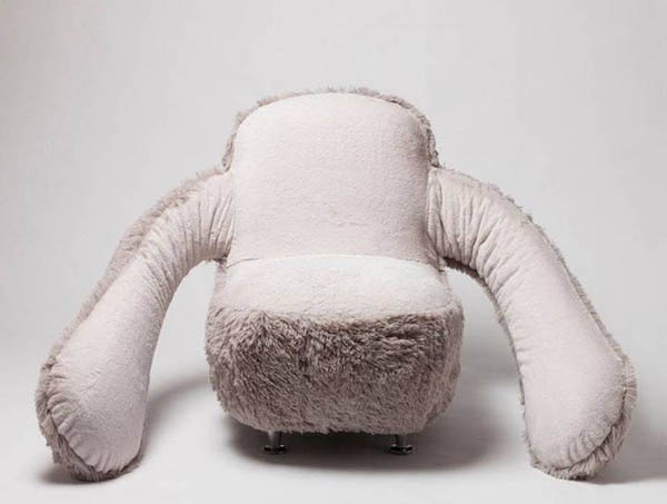 Free Hug Sofa: a Cozy Sofa with Flexible Arms