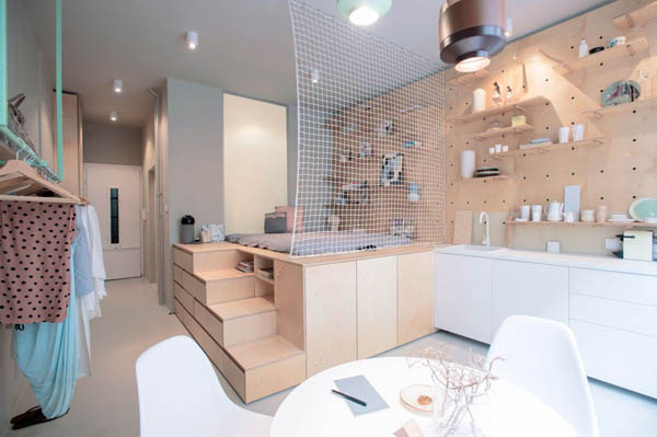 Small But Functional Apartment Designed for Travelers