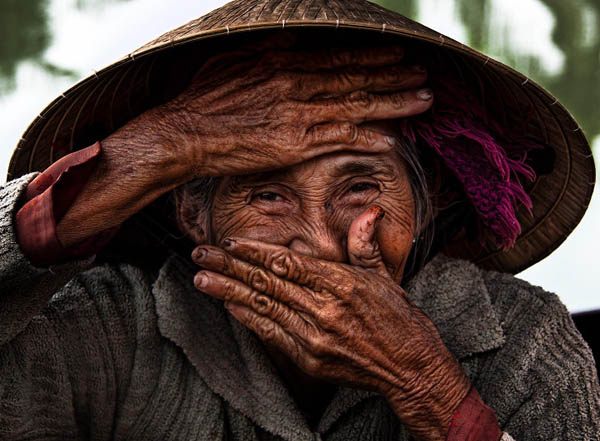 Hidden Smile of Vietnam Captured by Réhah