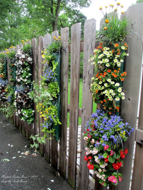 17 Creative Garden Fence Decoration Ideas - Design Swan