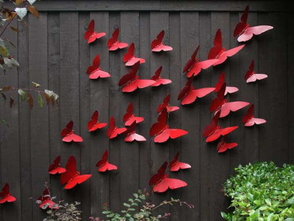 17 Creative Garden Fence Decoration Ideas