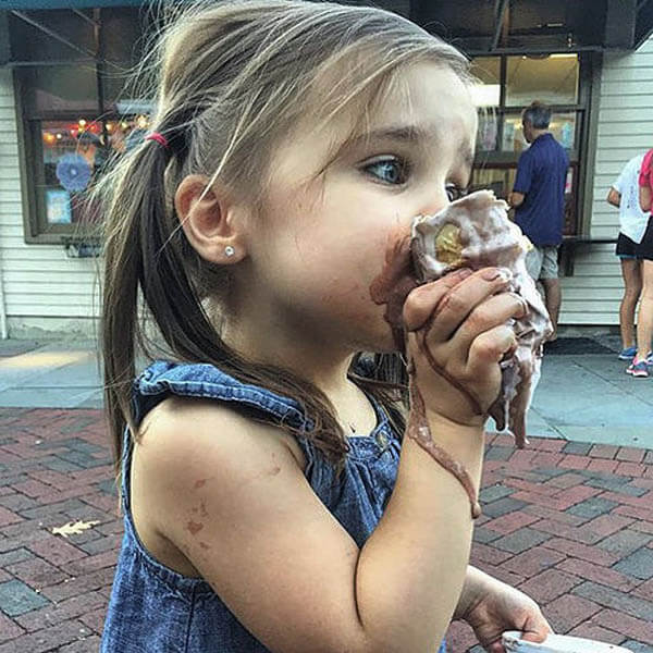 Drip Drop: an Edible Icecream Ring Prevents Melting Icecream from Making a Mess