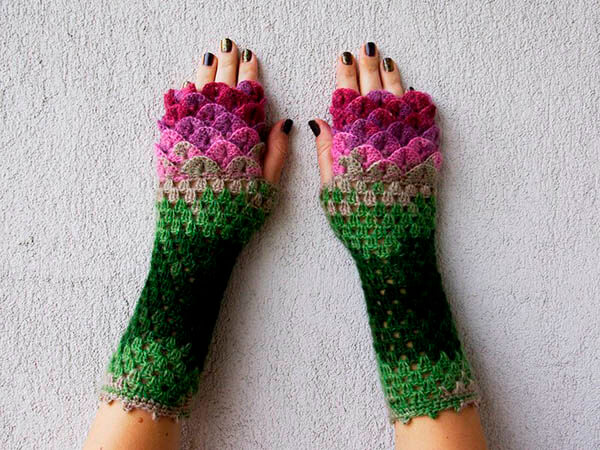 Awesome Dragon Gloves with Crochet Scales