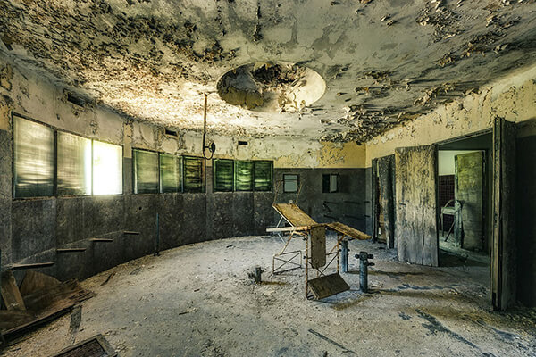 Spooky Photos of Abandoned Hospital in Europe
