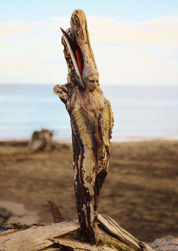 Driftwood Spirit: Stunning Sculptures Carved Out of Driftwood and Shells