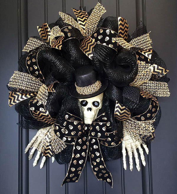 30 Creepily Awesome Halloween Wreaths Meet All Your Need Design Swan 