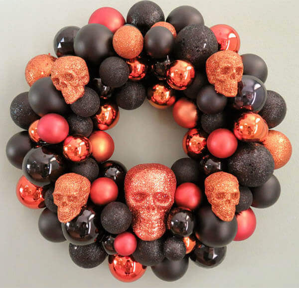 30 Creepily Awesome Halloween Wreaths Meet All Your Need