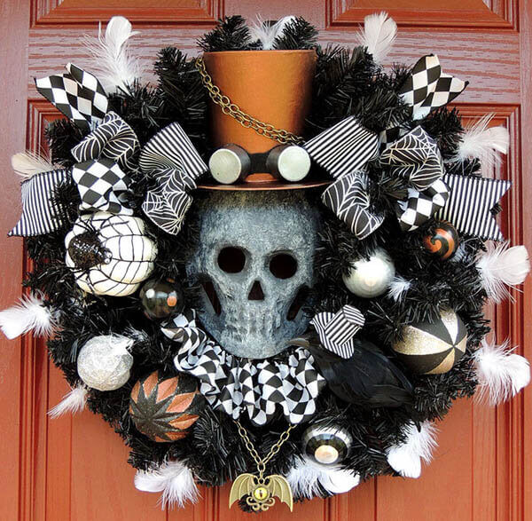 30 Creepily Awesome Halloween Wreaths Meet All Your Need