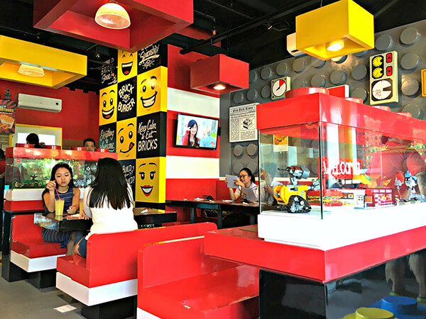 Lego Fan Opens Lego Burger Restaurant in Philippines