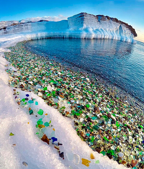 Stunning Colorful Glass ‘Pebble’ Beach at Ussuri Bay