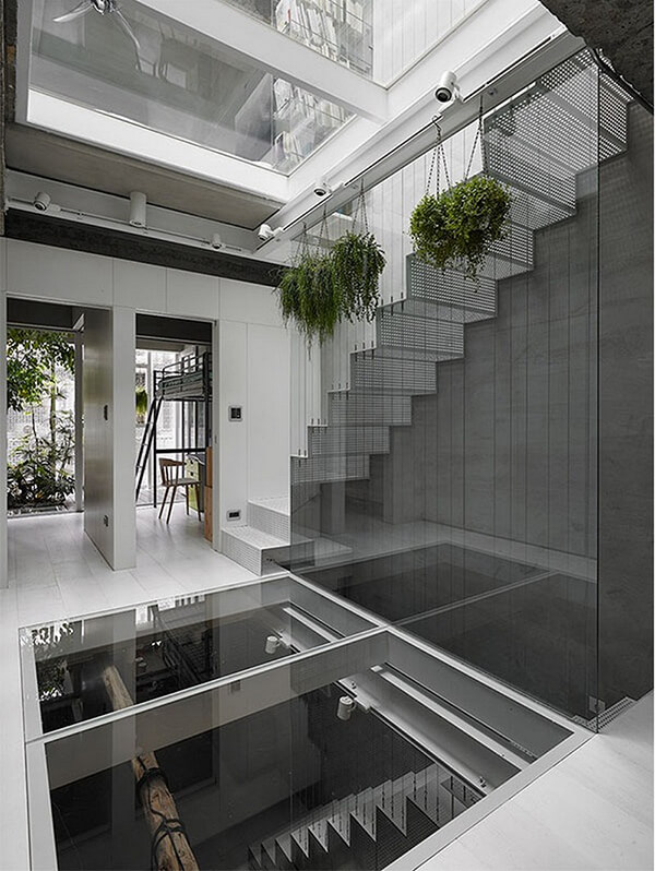 House W: The Unusual Old Three-story Townhouse with Glass Floor in Taipei