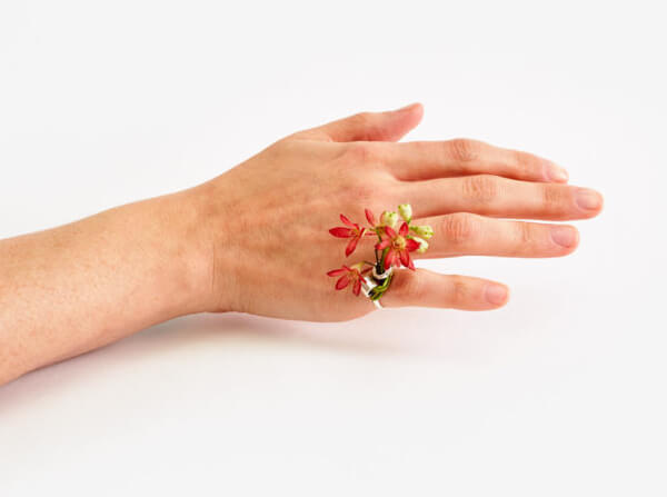 Ikebana Ring: Now You can Wear a Small Bouquet on Your Fingers - Design ...