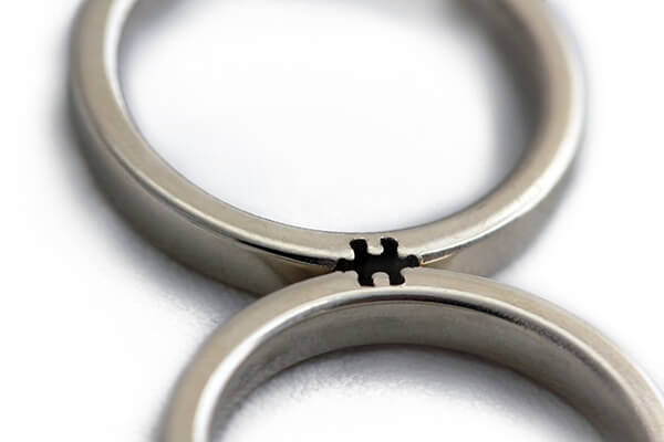 Matching Wedding Rings Can be Harmonic connected in One Simple Shape