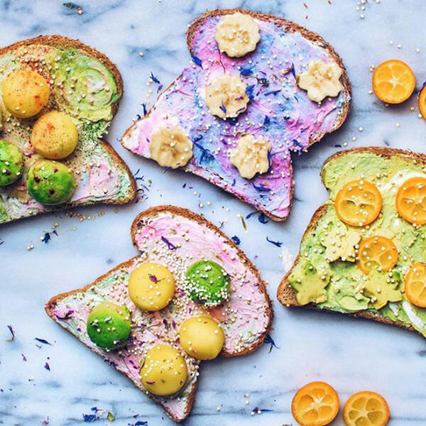 HMermaid Toast: The Most Magical Food on Instagram Now