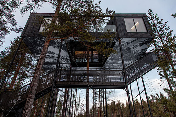 The 7th Room: an Incredible Treehouse in the Arctic Circle