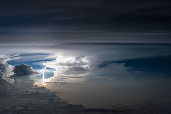 Breathtaking Photos Taken from Pilot's Cockpit