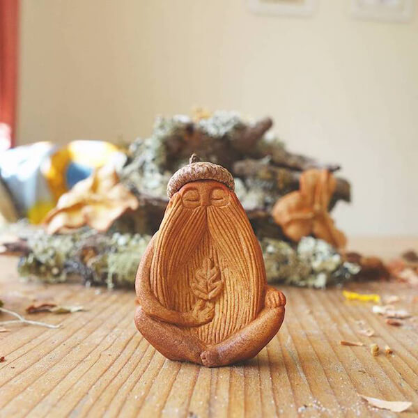 Miniature Sculptures Carved Out of Avocado Pit