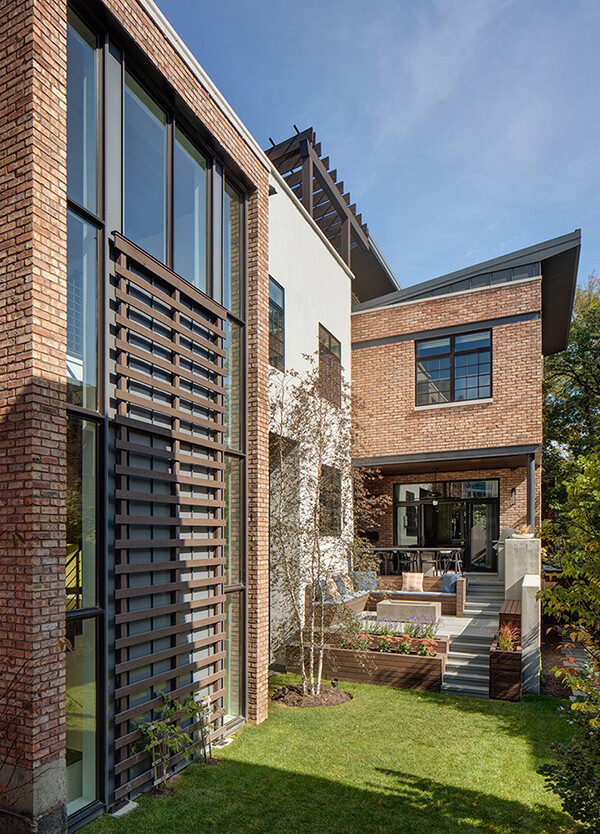 Spacious Bucktown House by Blender Architecture