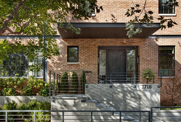 Spacious Bucktown House by Blender Architecture