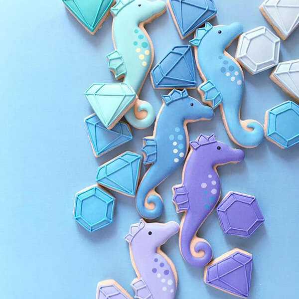 Adorable Illustrated Cookies by Holly Fox