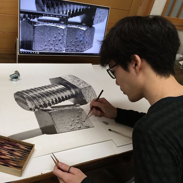 Photo-realistic Pencil Drawings by Japanese Artist Kohei Ohmori