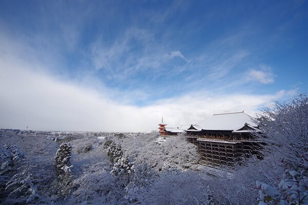 Magnificent Photos of Traditional Architectures of Japan in Snow