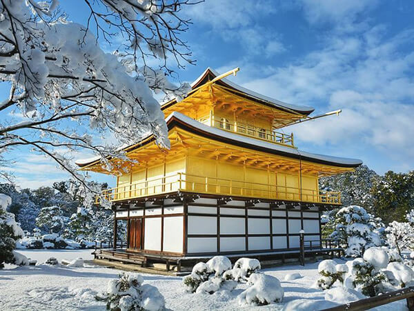 Magnificent Photos of Traditional Architectures of Japan in Snow