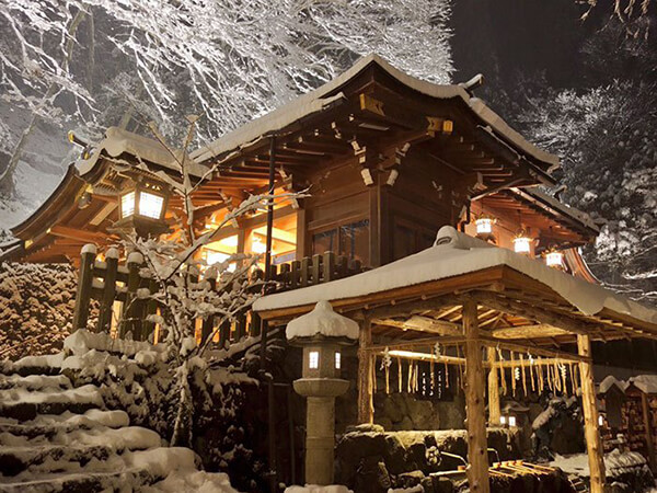 Magnificent Photos of Traditional Architectures of Japan in Snow