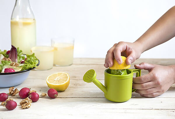 Playful Watering Can-Shaped Juicer