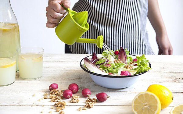 Playful Watering Can-Shaped Juicer