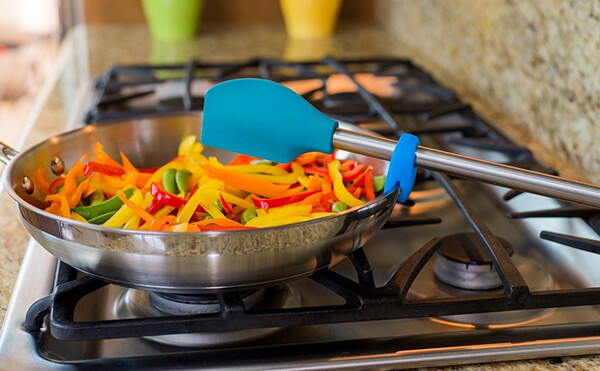 6 Creative Utensil Saver Designs