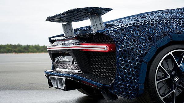 Bugatti Chiron Built Out of 1 Million LEGO Bricks